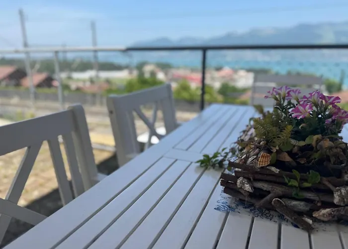 Swiss Apartment Thunersee